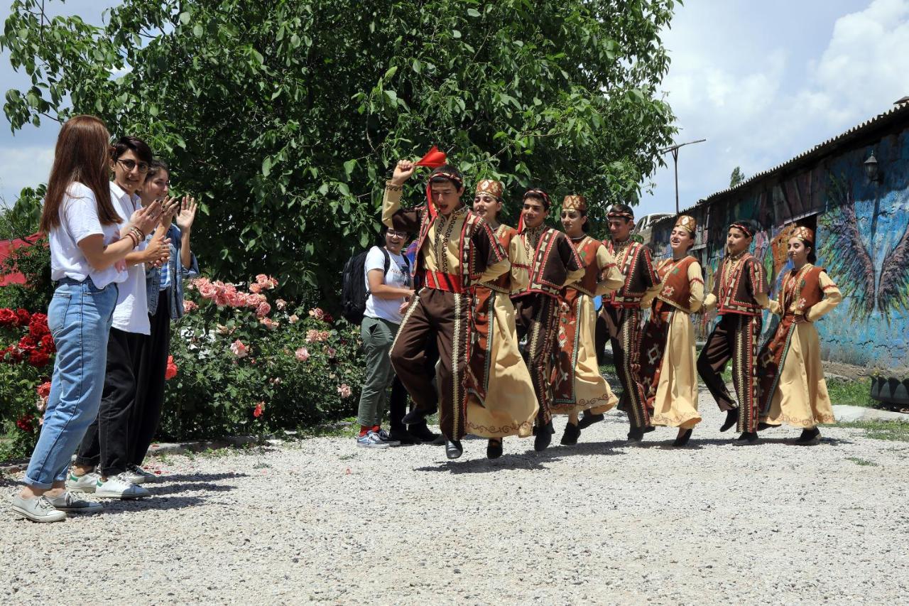 Noosh Guesthouse Ashnak Bagian luar foto